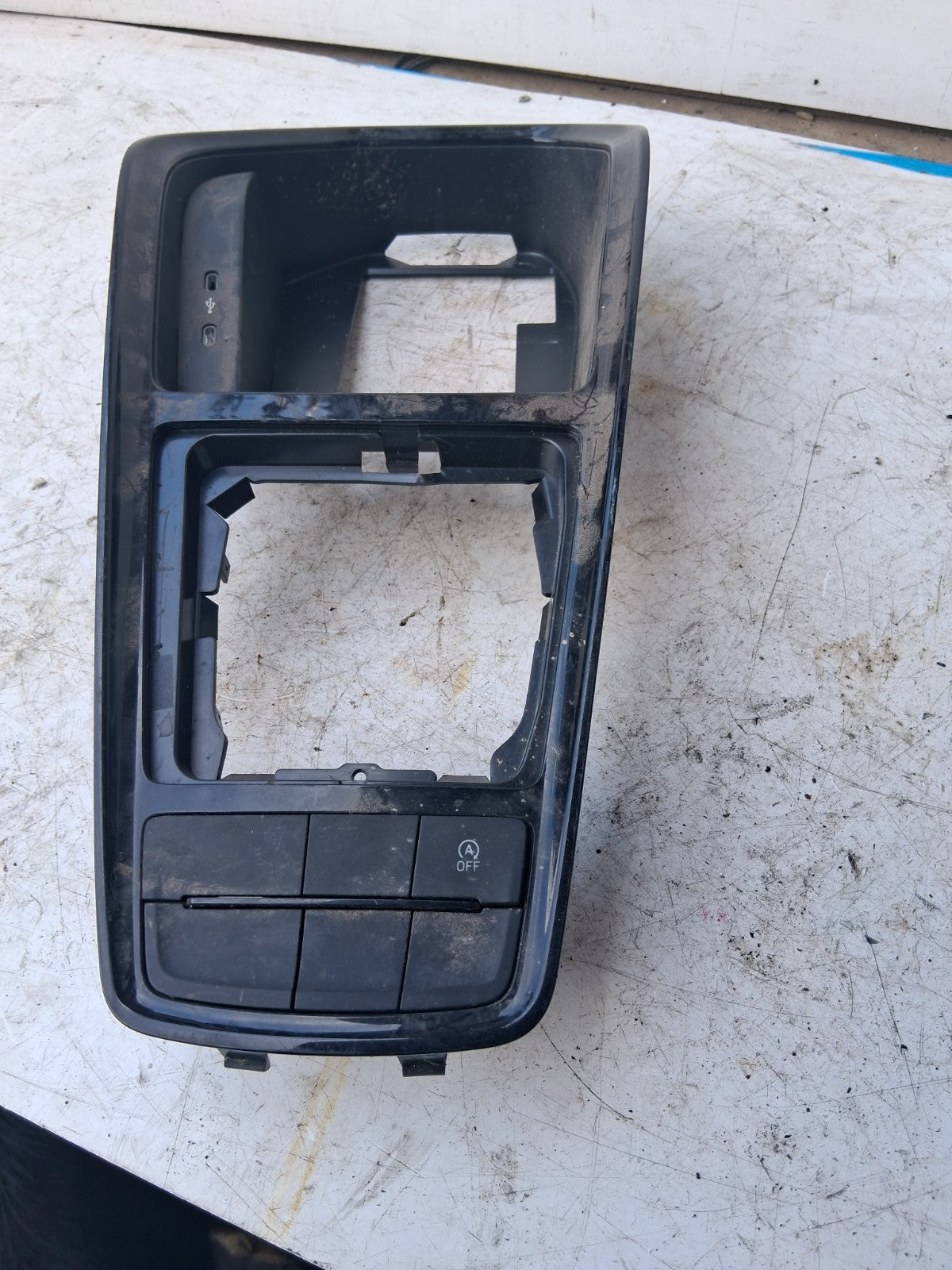 2021 SKODA SCALA GEARSTICK SURROUND TRIM PANEL 656863212A