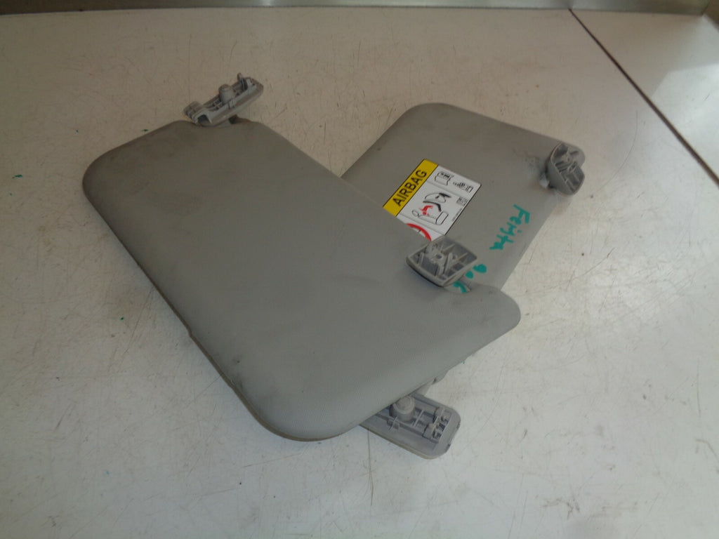 FORD FIESTA 2016 MK7 DRIVER + PASSENGER SIDE SUN VISOR WITH MIRRORS