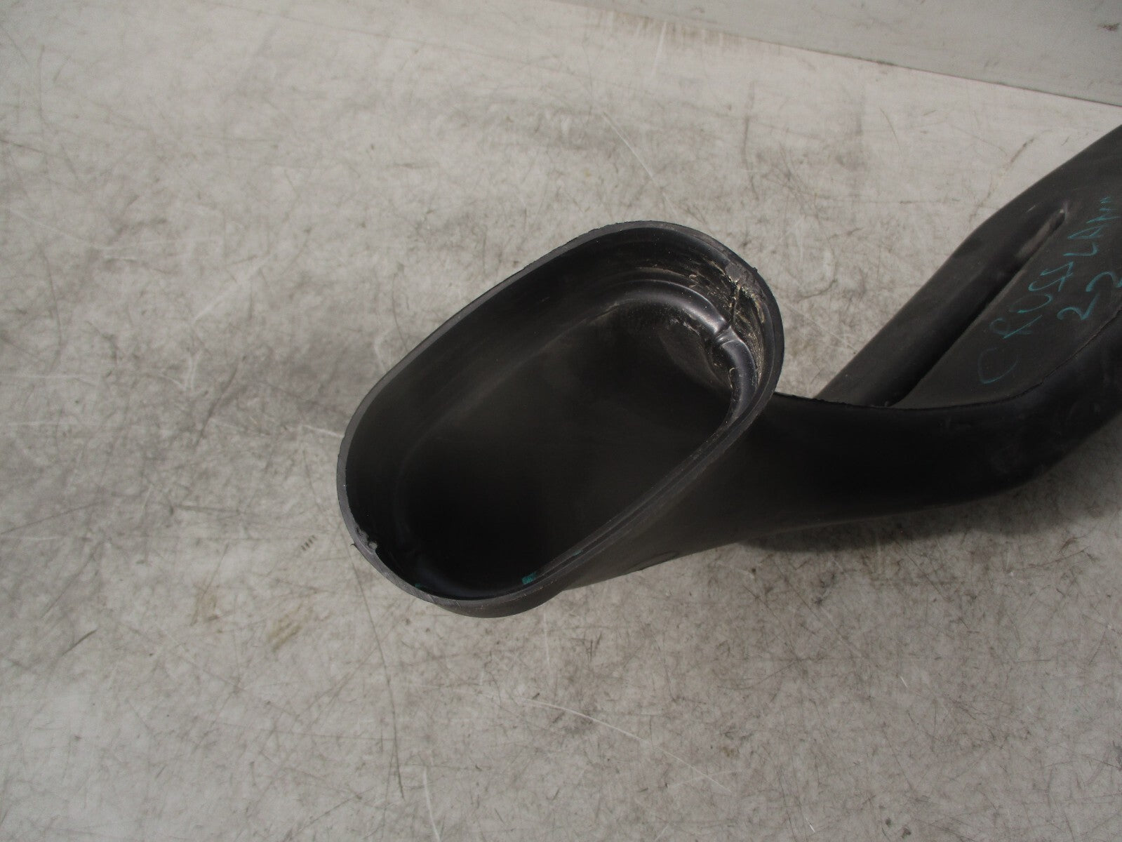 2022 VAUXHALL CROSSLAND 1.2 PETROL AIR INTAKE DUCT PIPE HOSE 13307080