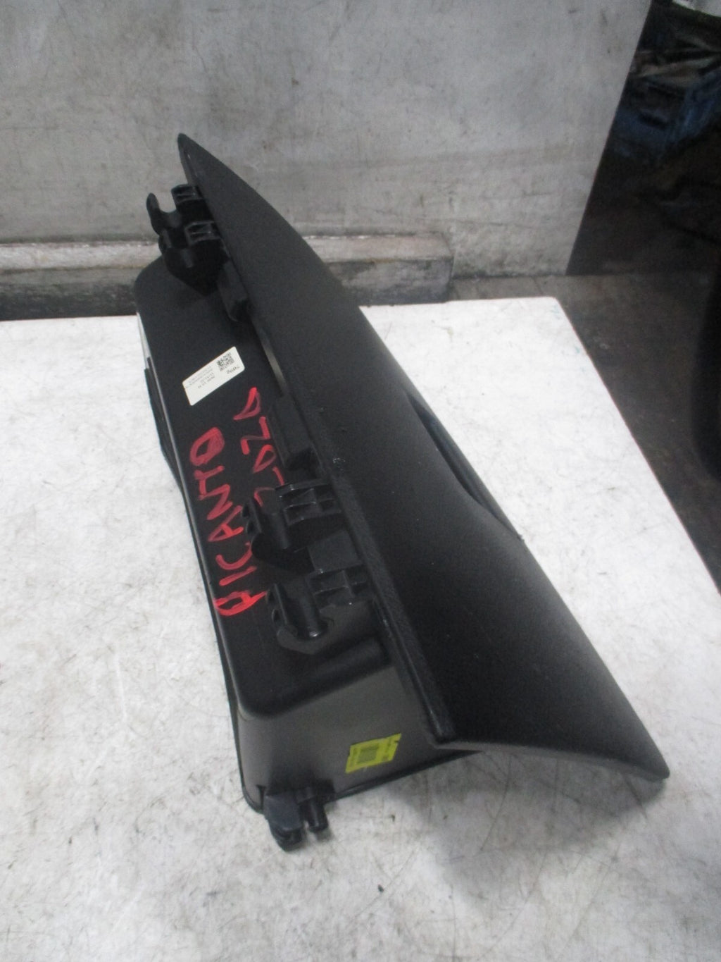 KIA PICANTO 2020 MK3 PASSENGER SIDE STORAGE COMPARTMENT GLOVEBOX