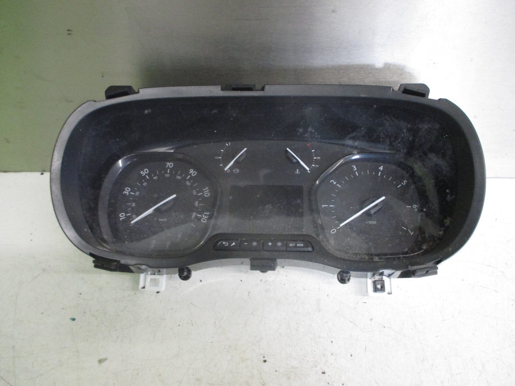 VAUXHALL VIVARO 2021 1.5 DIESEL SPEEDO SPEEDOMETER INSTRUMENT CLUSTER 9837561480