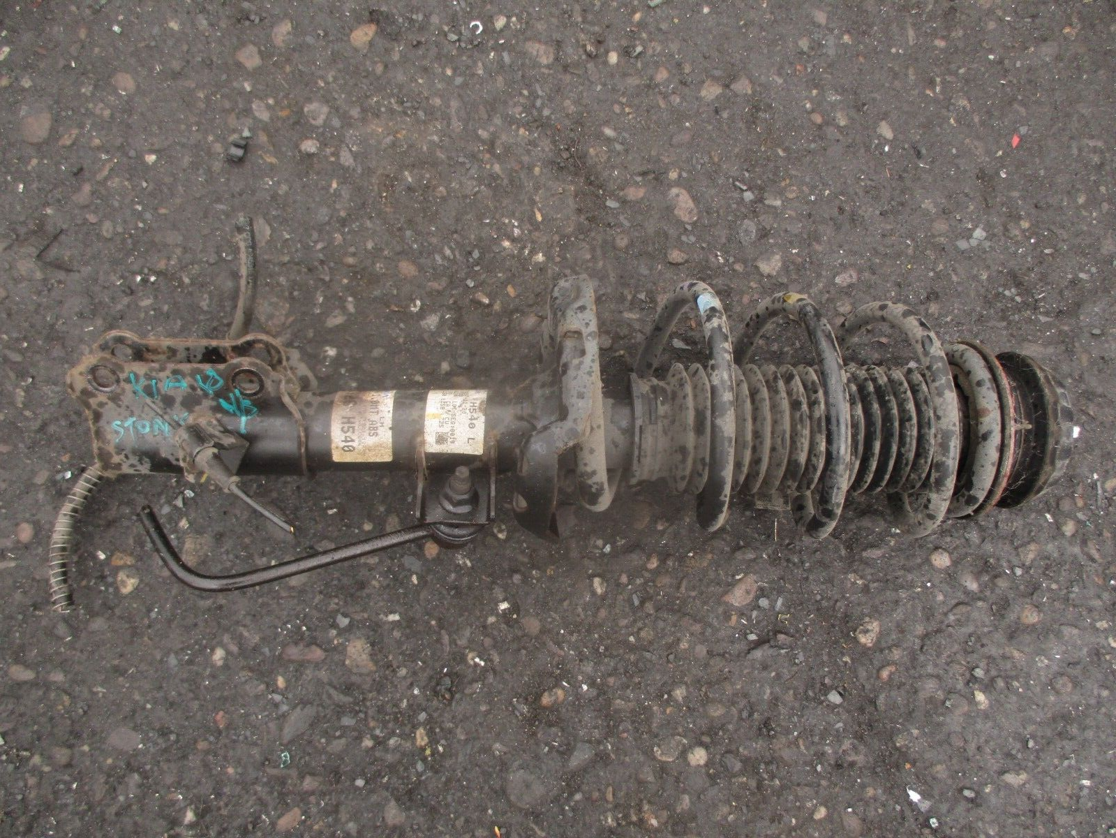 2018 KIA STONIC 1.0 PETROL NSF PASSENGER SIDE FRONT LEFT SHOCK ABSORBER