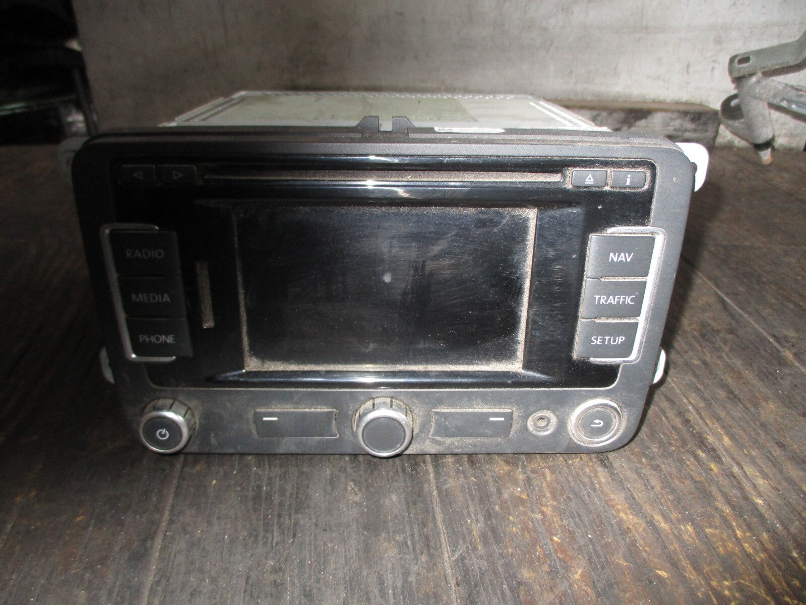 VW VOLKSWAGEN MK1 TIGUAN 2015 RADIO CD PLAYER STEREO HEAD UNIT 2K0035279C