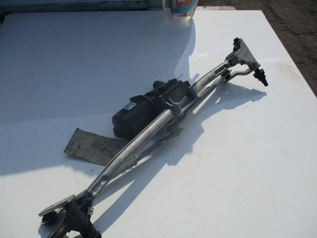 BMW 1 SERIES E87 2004-2007 FRONT WIPER MOTOR AND MECHANISM 7 193 037 01