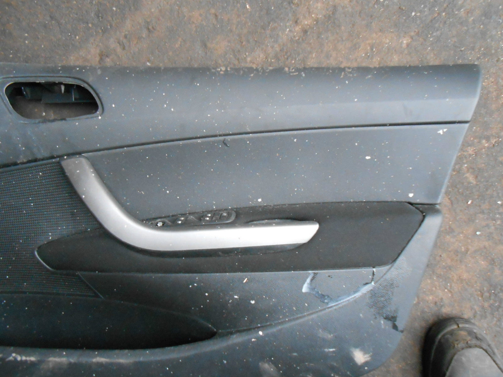 PEUGEOT 308 2013 MK1 5 DOOR OSF DRIVER FRONT DOOR CARD PLASTIC PANEL 96815313ZD