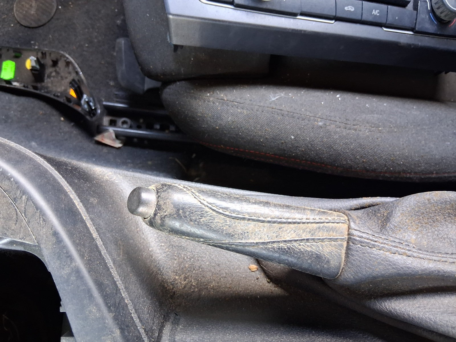 2014 BMW 1 SERIES F20 3 DOOR MANUAL HANDBRAKE PARKING BRAKE LEVER MECHANISM