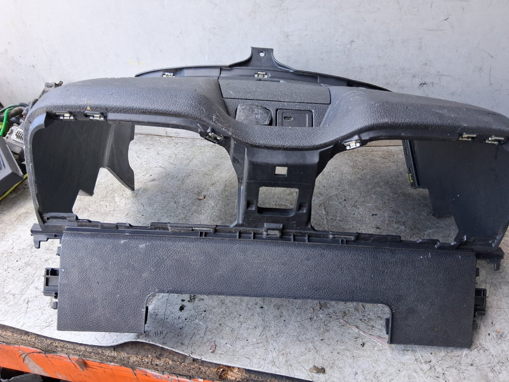 2023 MERCEDES BENZ SPRINTER W907 DASH TRIM & USB PORT A2478207802