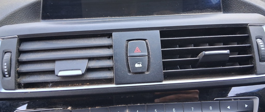 2015 BMW 1 SERIES F20 LCI DASHBOARD CENTRE AIR VENT WITH HAZARD SWITCH