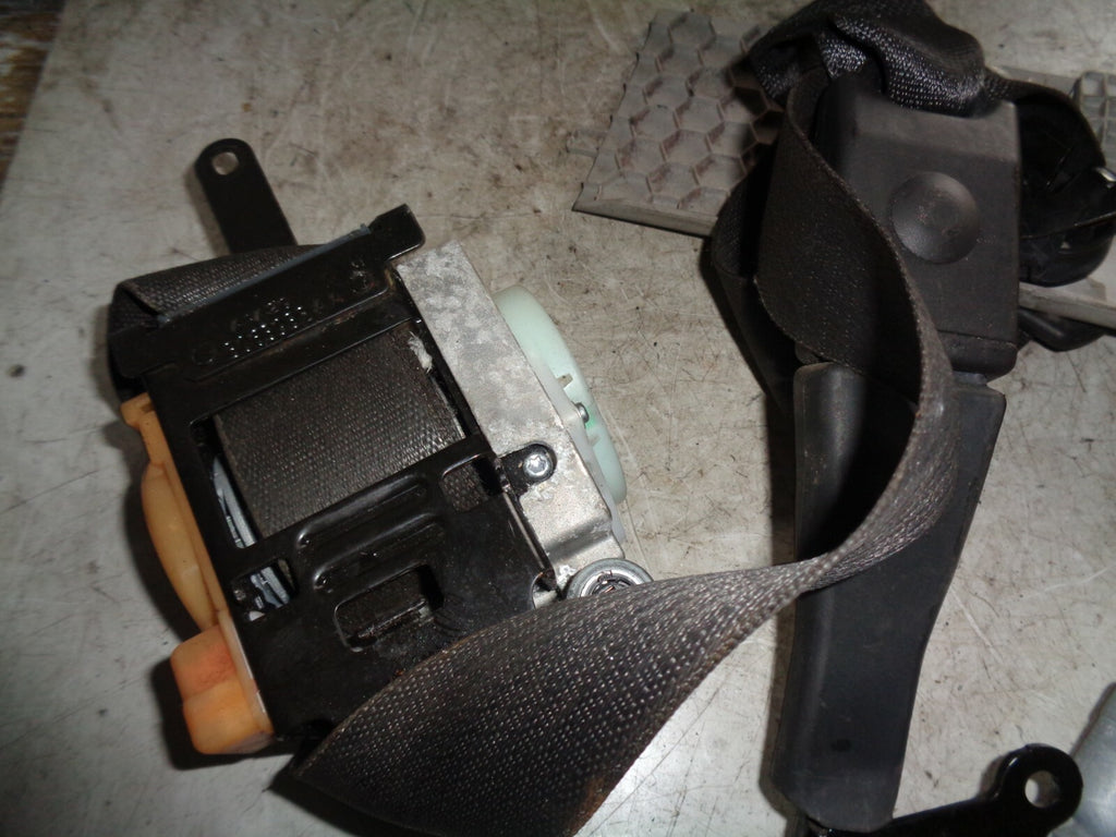 VAUXHALL INSIGNIA MK1 2008-14 OS DRIVER SIDE FRONT SEAT BELT
