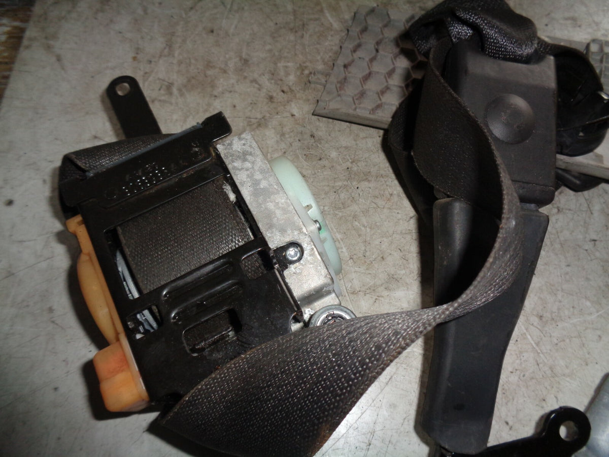 VAUXHALL INSIGNIA MK1 2008-14 OS DRIVER SIDE FRONT SEAT BELT