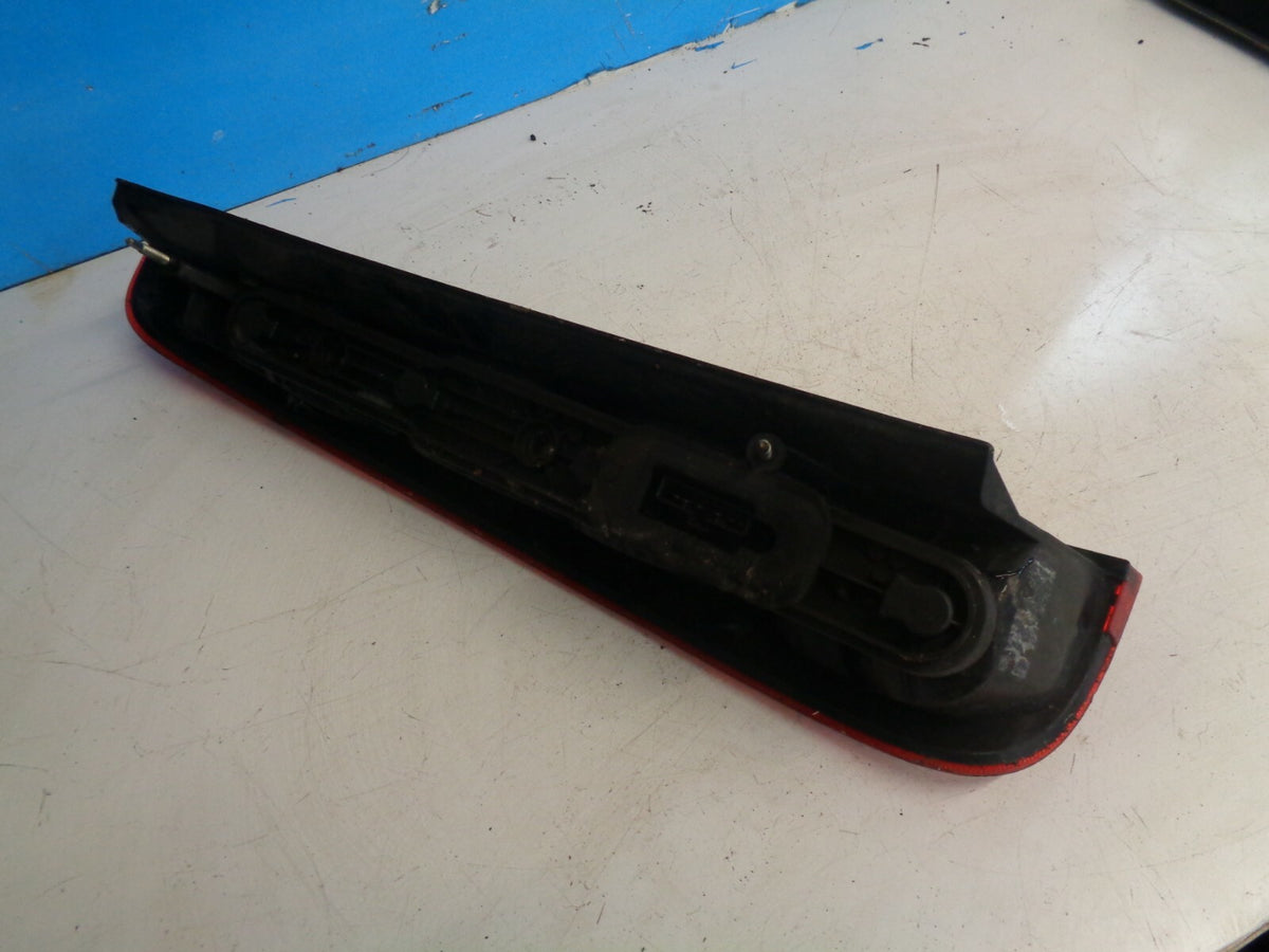 FORD FOCUS C-MAX 2003-07 NSR PASSENGER SIDE REAR TAIL LIGHT 3M5113N411AA
