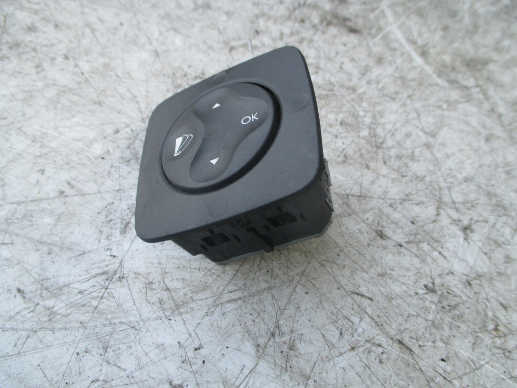 RENAULT SCENIC MK3 2012 ON BOARD COMPUTER CONTROL SWITCH 283950001R