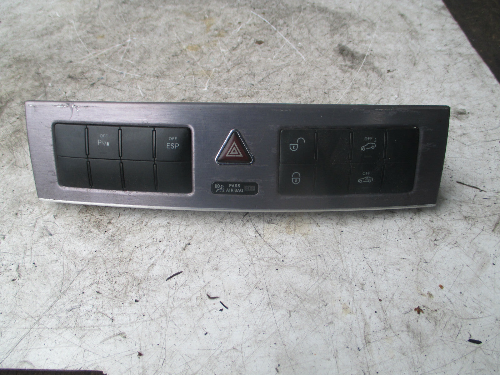 MERCEDES CLC CLASS W203 2010 HAZARD SWITCH UNIT 2038700151