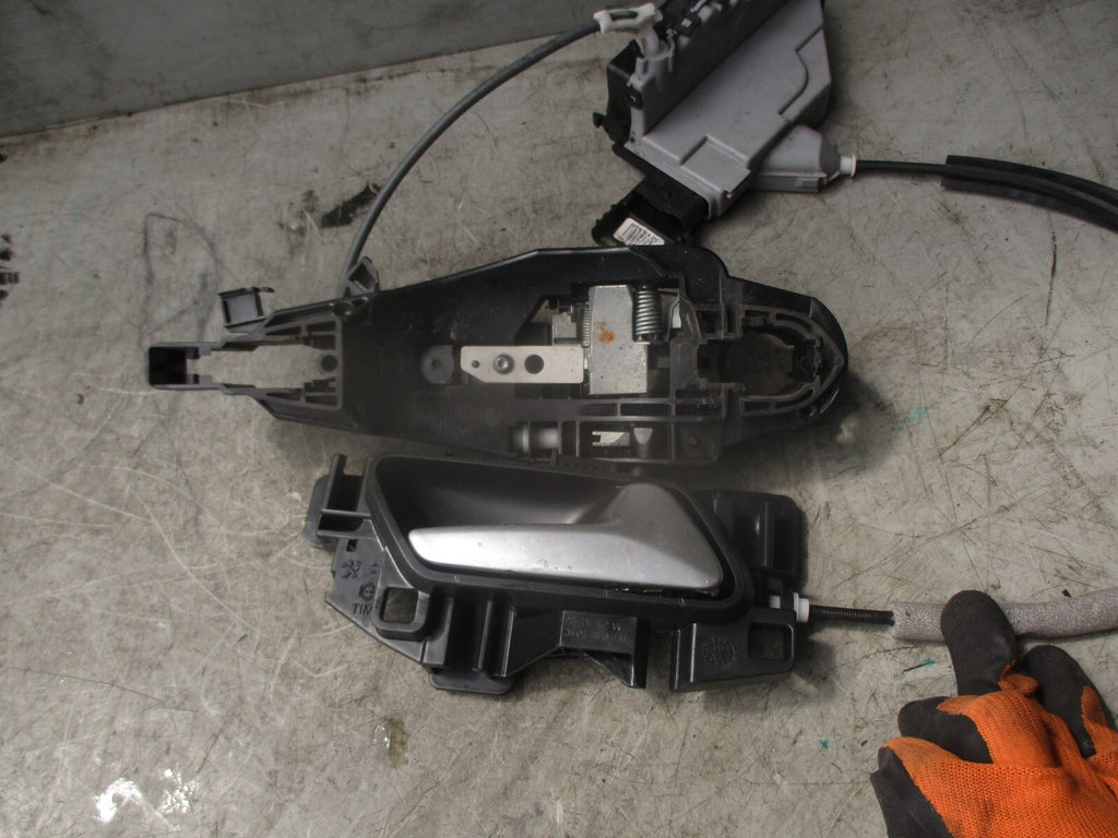 2018 VAUXHALL GRANDLAND X SE OSR DRIVER SIDE REAR DOOR LOCK MECHANISM 16943126