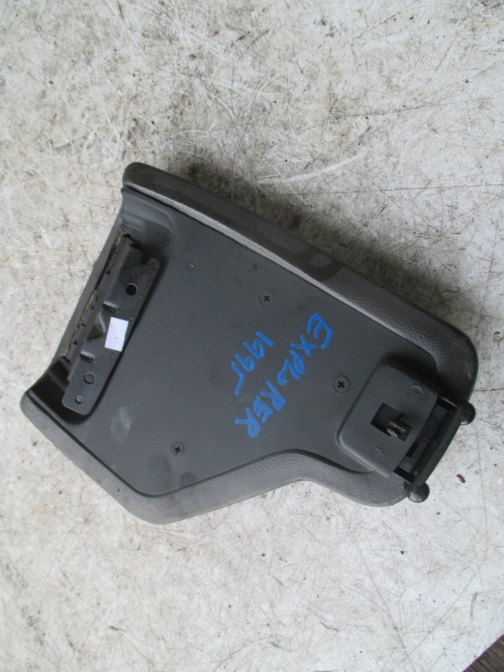 FORD EXPLORER 1995 CENTRE CONSOLE ARMREST LEATHER
