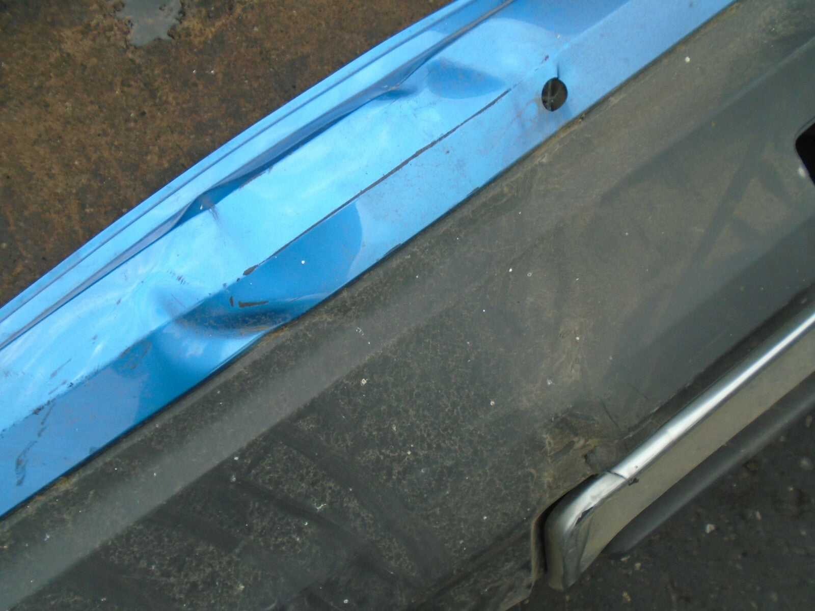 NISSAN QASHQAI J11 MK2 REAR BUMPER GREY DAMAGED