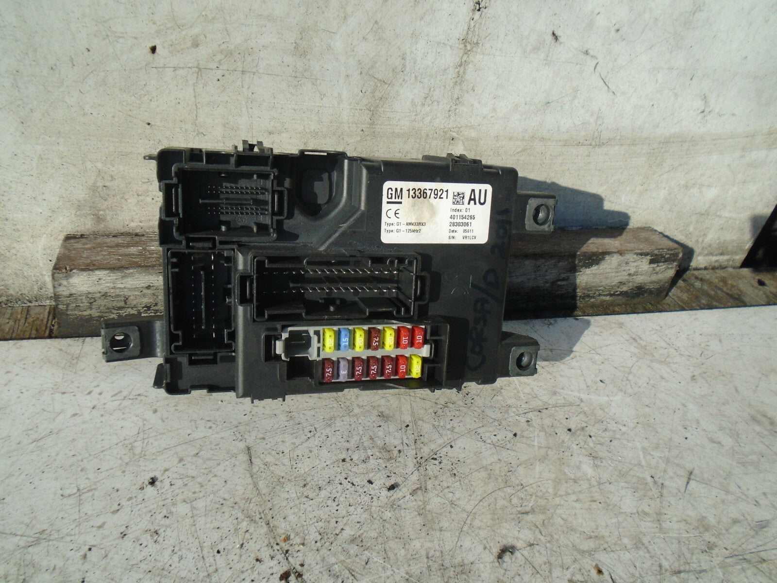 VAUXHALL CORSA D 2011 BCM BODY CONTROL MODULE UNIT 13367921