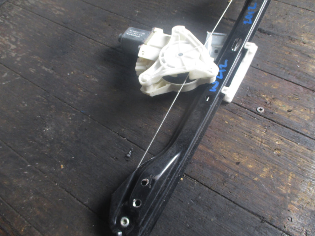 MERCEDES C CLASS W212 OSR DRIVER SIDE REAR WINDOW REGULATOR & MOTOR A2048200642