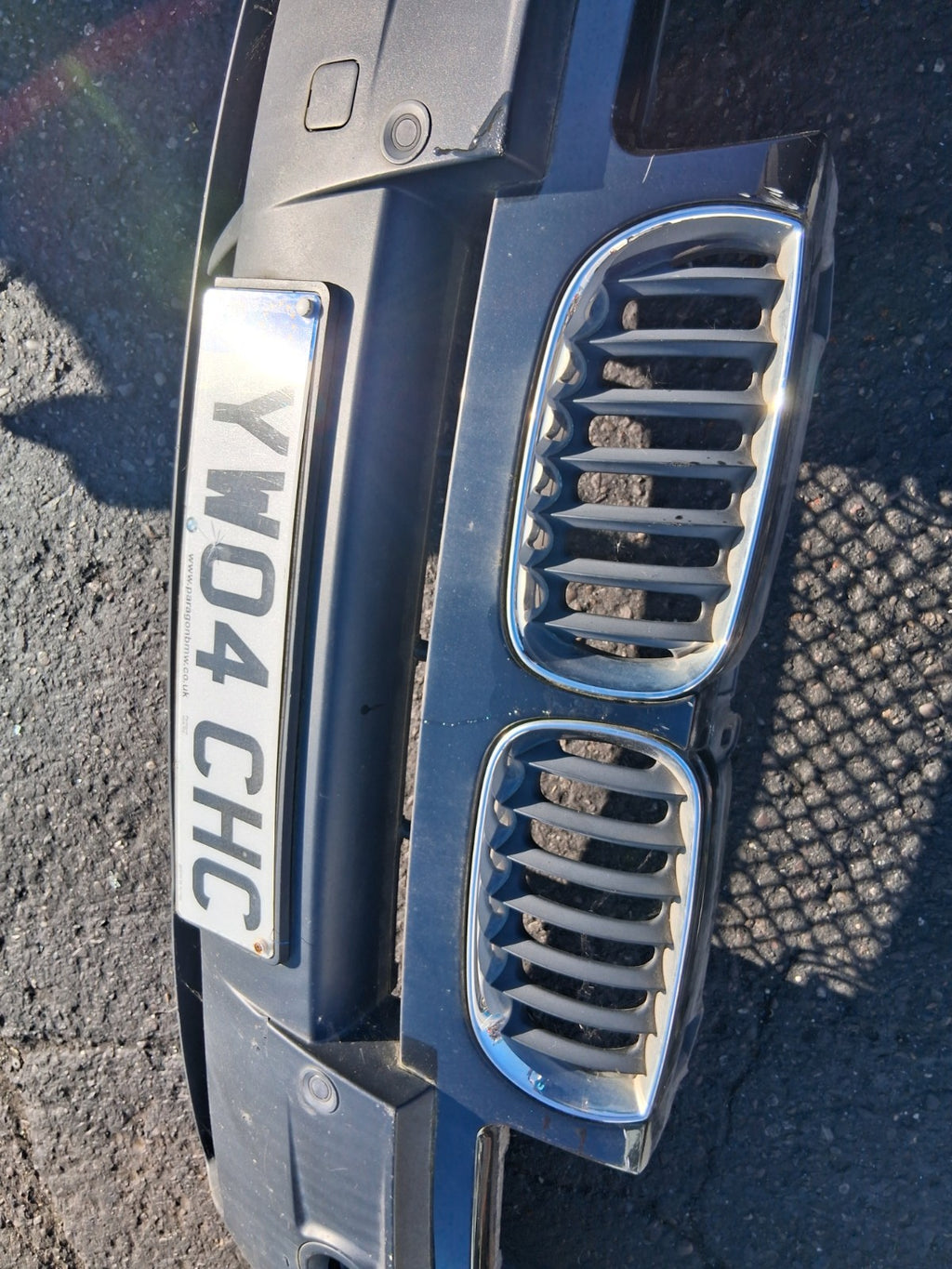 2004 BMW X3 E83 COMPLETE FRONT BUMPER WITH FOG LIGHTS GRILLE KIDNEY GRILLE BLACK