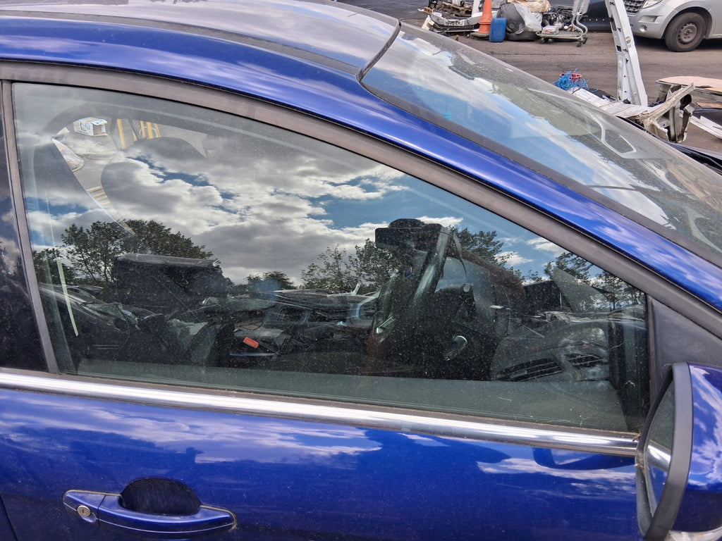 2015 FORD FOCUS MK3 HATCHBACK OSF DRIVER SIDE FRONT WINDOW GLASS