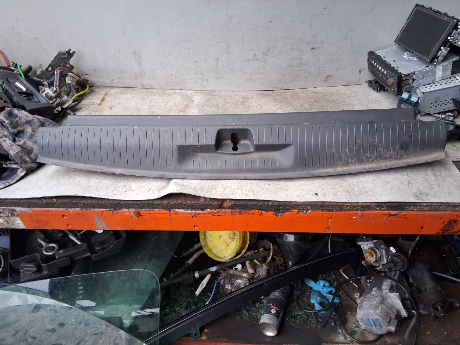 2023 VAUXHALL ASTRA L REAR TAILGATE BOOTLID SILL COVER PROTECTION 98422760ZD