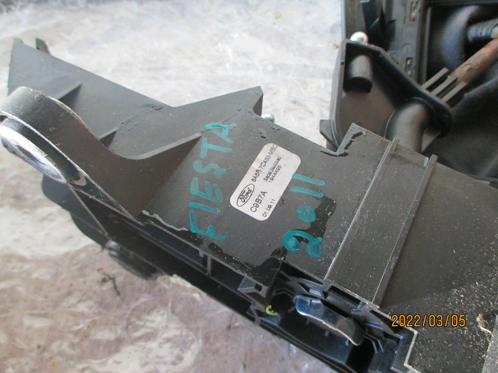 FORD FIESTA MK7 2016 MANUAL 5 SPEED GEARSTICK 8A6R7C453MBC