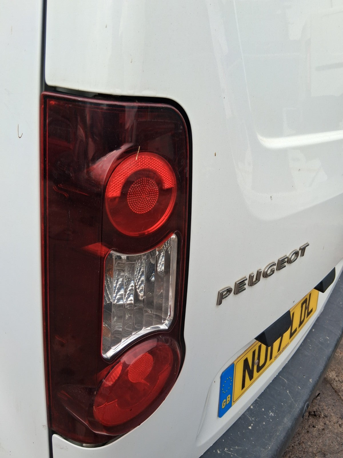 2017 PEUGEOT PARTNER MK2 NSR PASSENGER SIDE REAR LEFT TAIL LIGHT