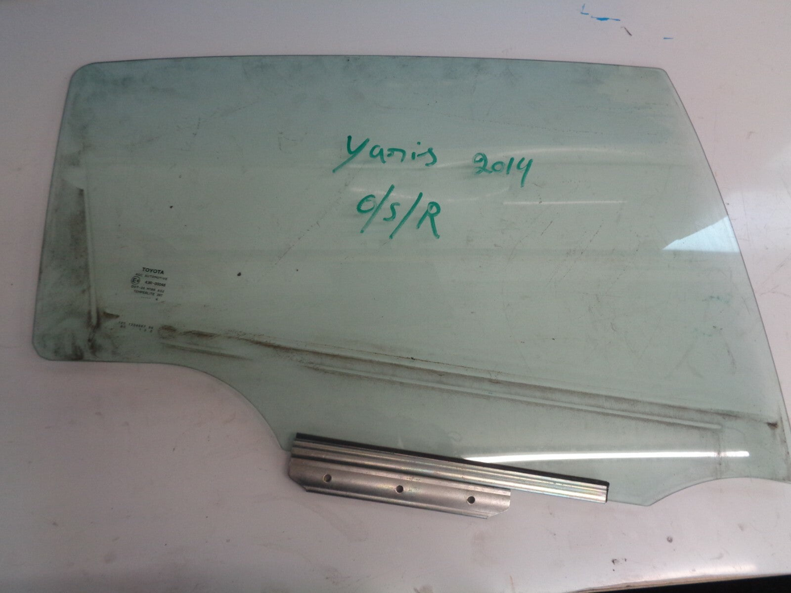 TOYOTA YARIS 2014 MK3 OSR DRIVER SIDE REAR DOOR EXTERIOR DOOR HANDLE