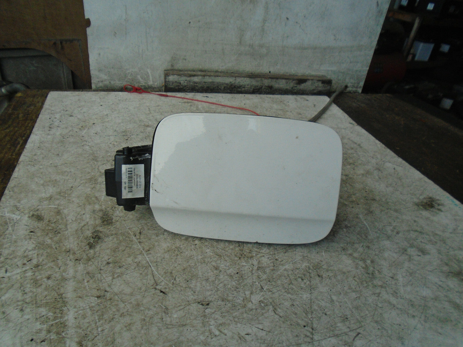AUDI Q3 2017 FUEL FILLER FLAP COVER 8U0809906C
