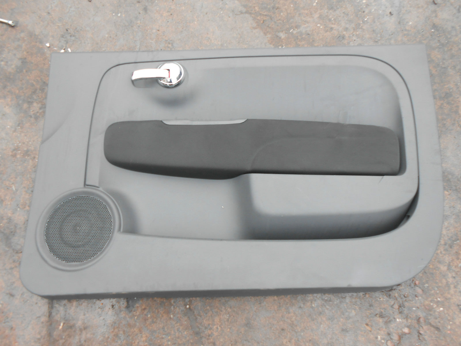 FIAT 500 312 2016 3 DOOR OS DRIVER SIDE DOOR CARD BLACK DAMAGED