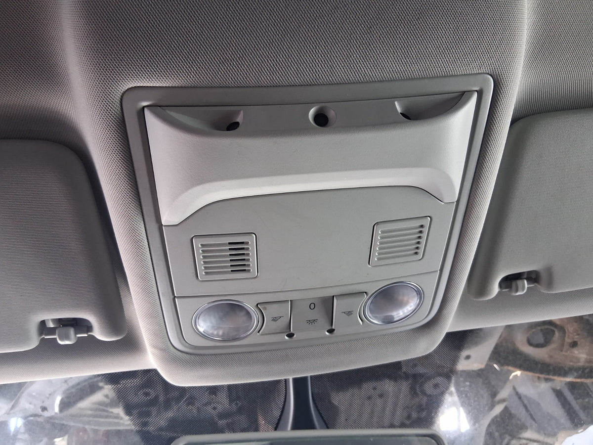 2015 SEAT LEON FR MK3 FRONT INTERIOR ROOF READING LIGHT