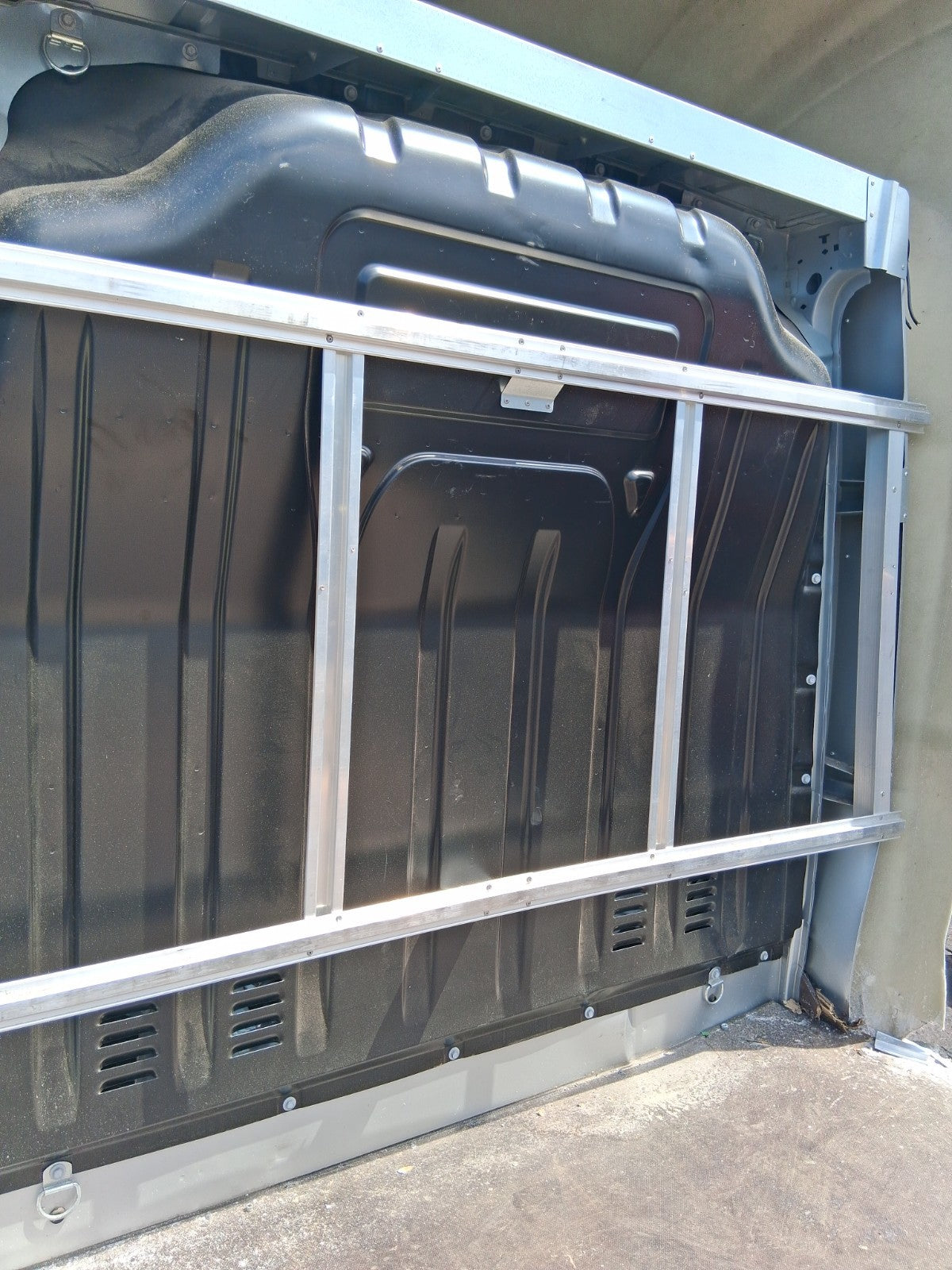 2023 RENAULT MASTER MK3 BULKHEAD PARTITION COMPARTMENT