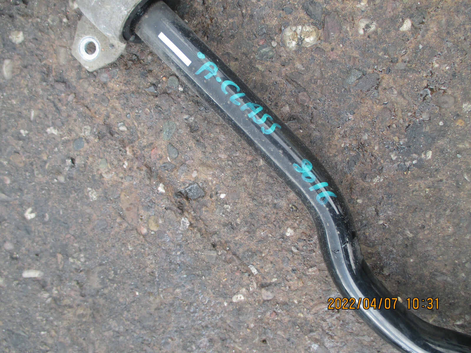 MERCEDES A CLASS W176 2016 FRONT ANTI ROLL SWAY BAR A2463203411