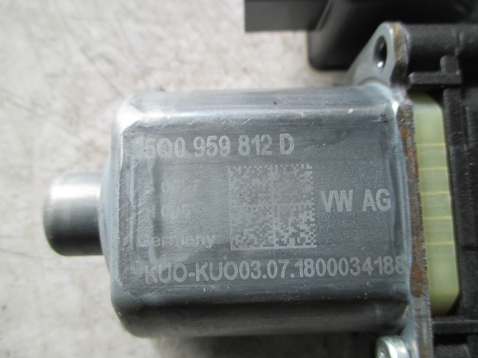 VOLKSWAGEN POLO 2019 AW OSR REAR DRIVER SIDE WINDOW REGULATOR 0130822694