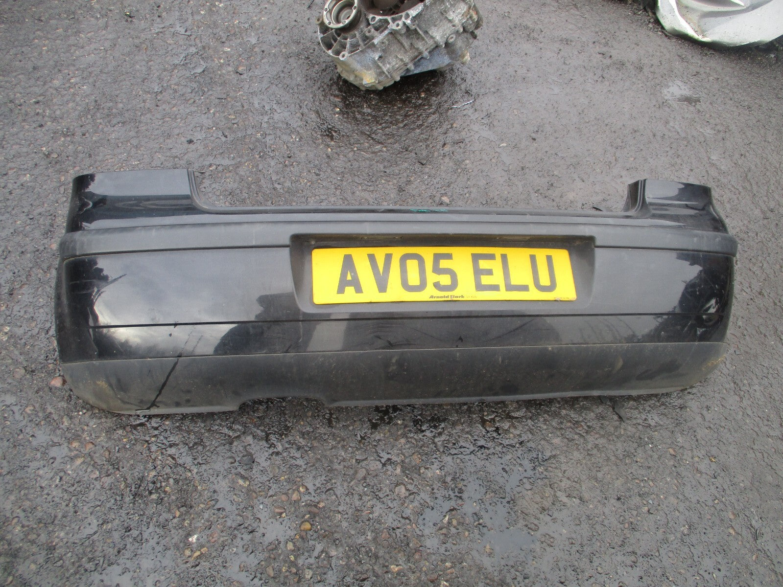VW VOLKSWAGEN POLO MK4 2005 5 DOOR REAR COMPLETE BUMPER BLACK