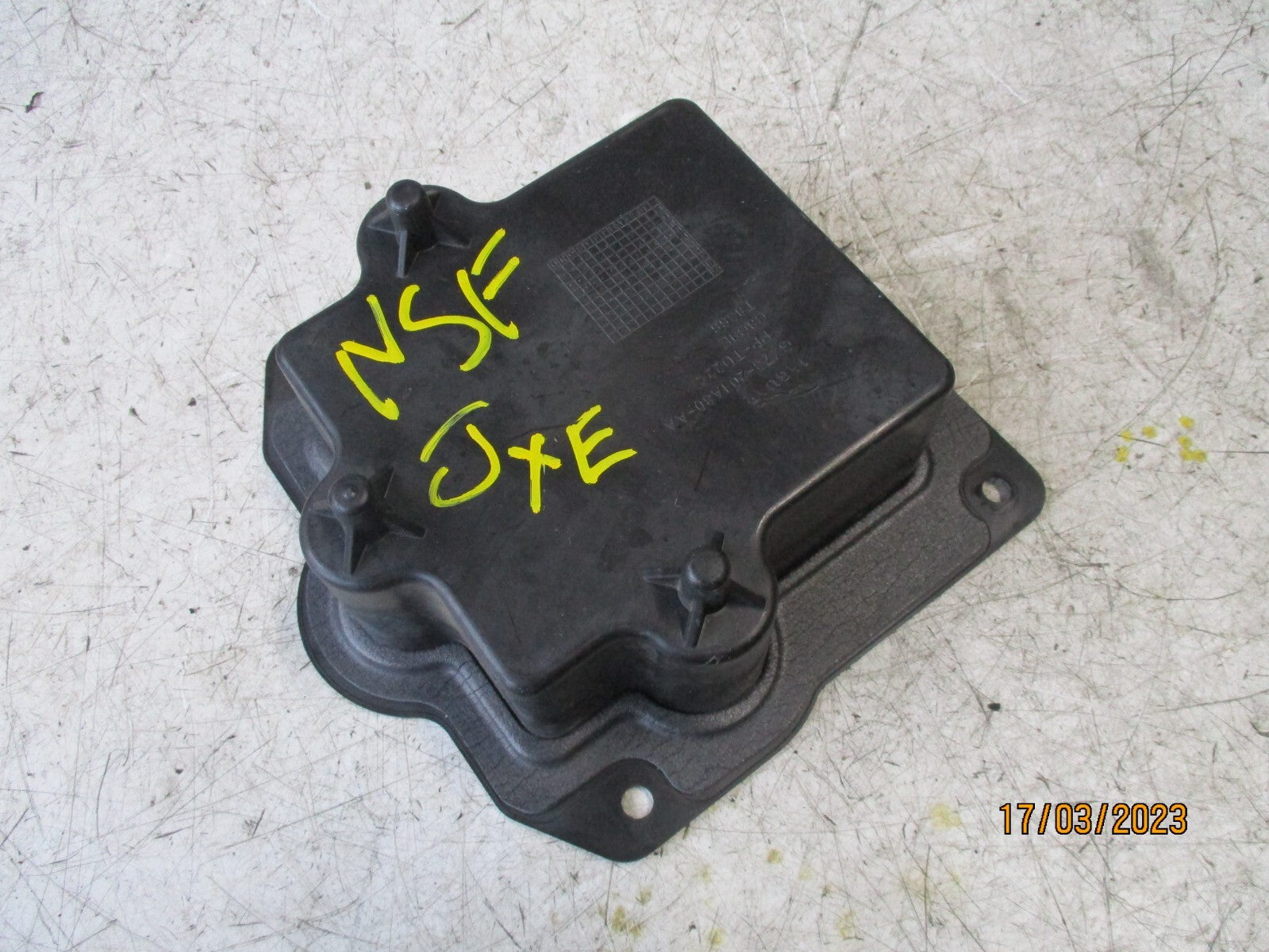 JAGUAR XE 2017 NSF PASSENGER SIDE FRONT DOOR CONTROL MODULE HK8314D617BB