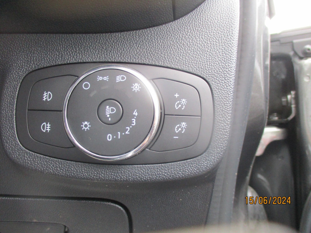 FORD FIESTA MK8 2023 HEADLIGHT & FOGLIGHT CONTROL SWITCH PANEL