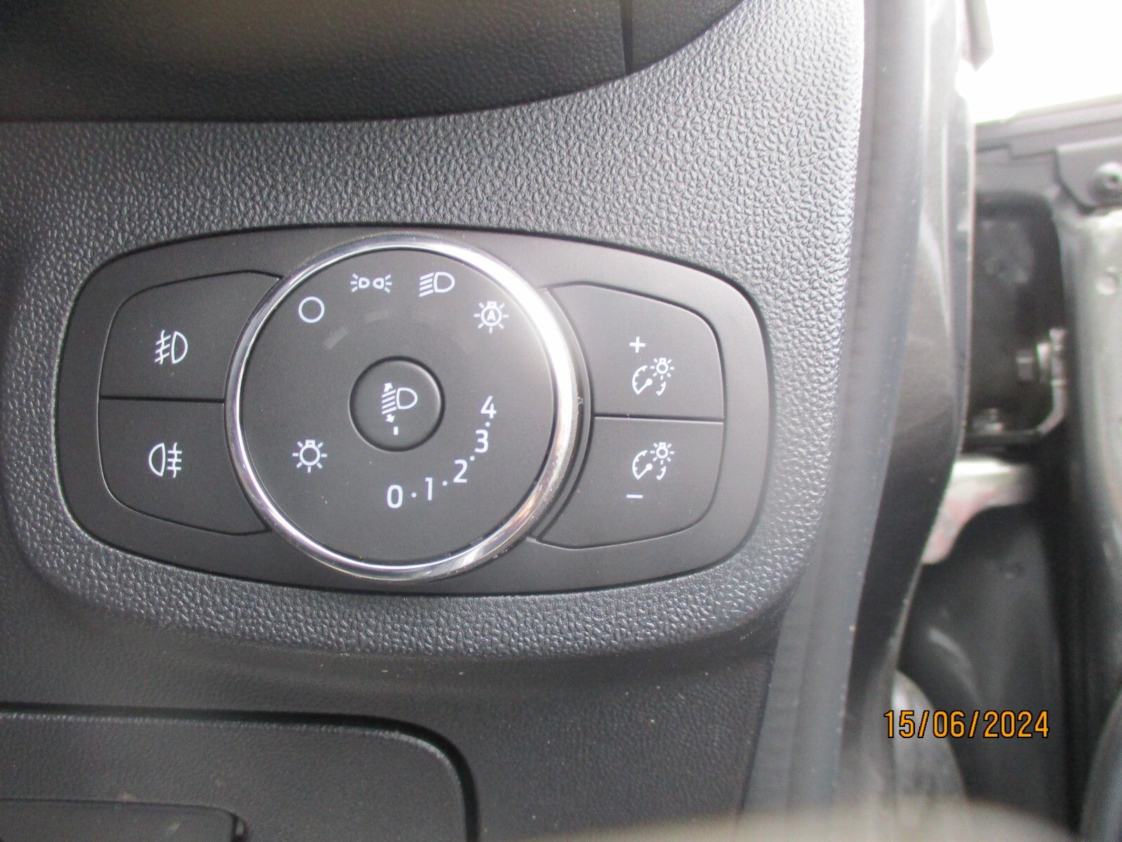 FORD FIESTA MK8 2023 HEADLIGHT & FOGLIGHT CONTROL SWITCH PANEL