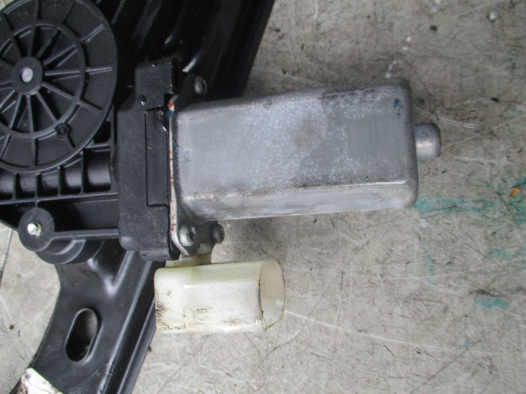 2015 BMW 3 SERIES RIGHT REAR WINDOW LIFTER M13257 E00