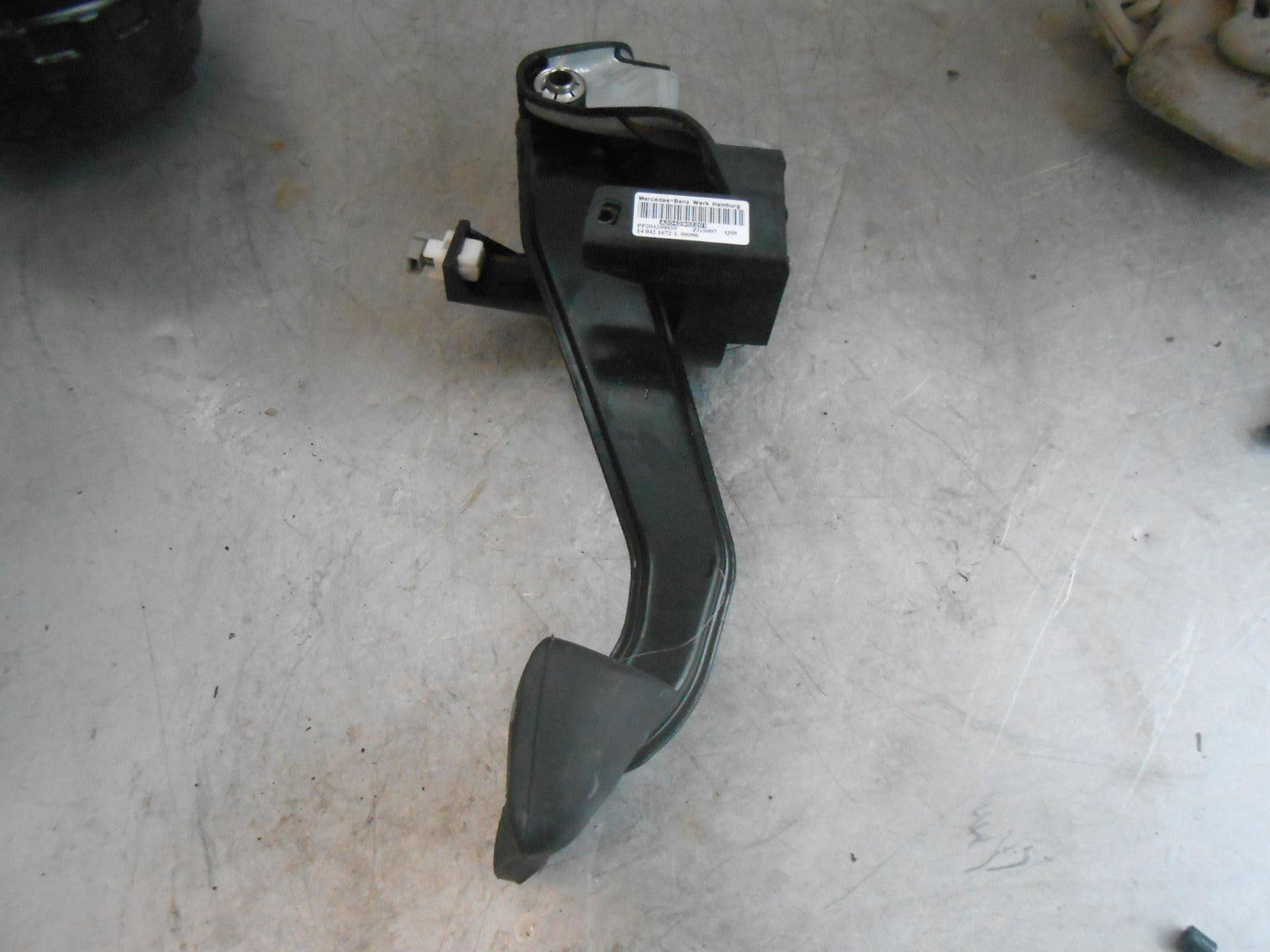 MERCEDES C CLASS S204 W204 2013 C220 CDI AUTO AUTOMATIC BRAKE PEDAL A2042902201