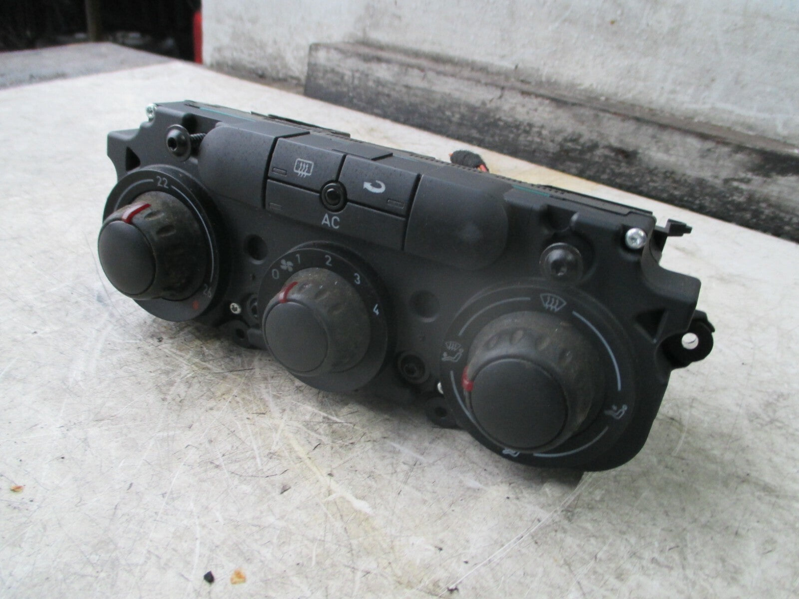 SEAT LEON MK2 2007 HEATER AC CLIMATE CONTROL SWITCH PANEL