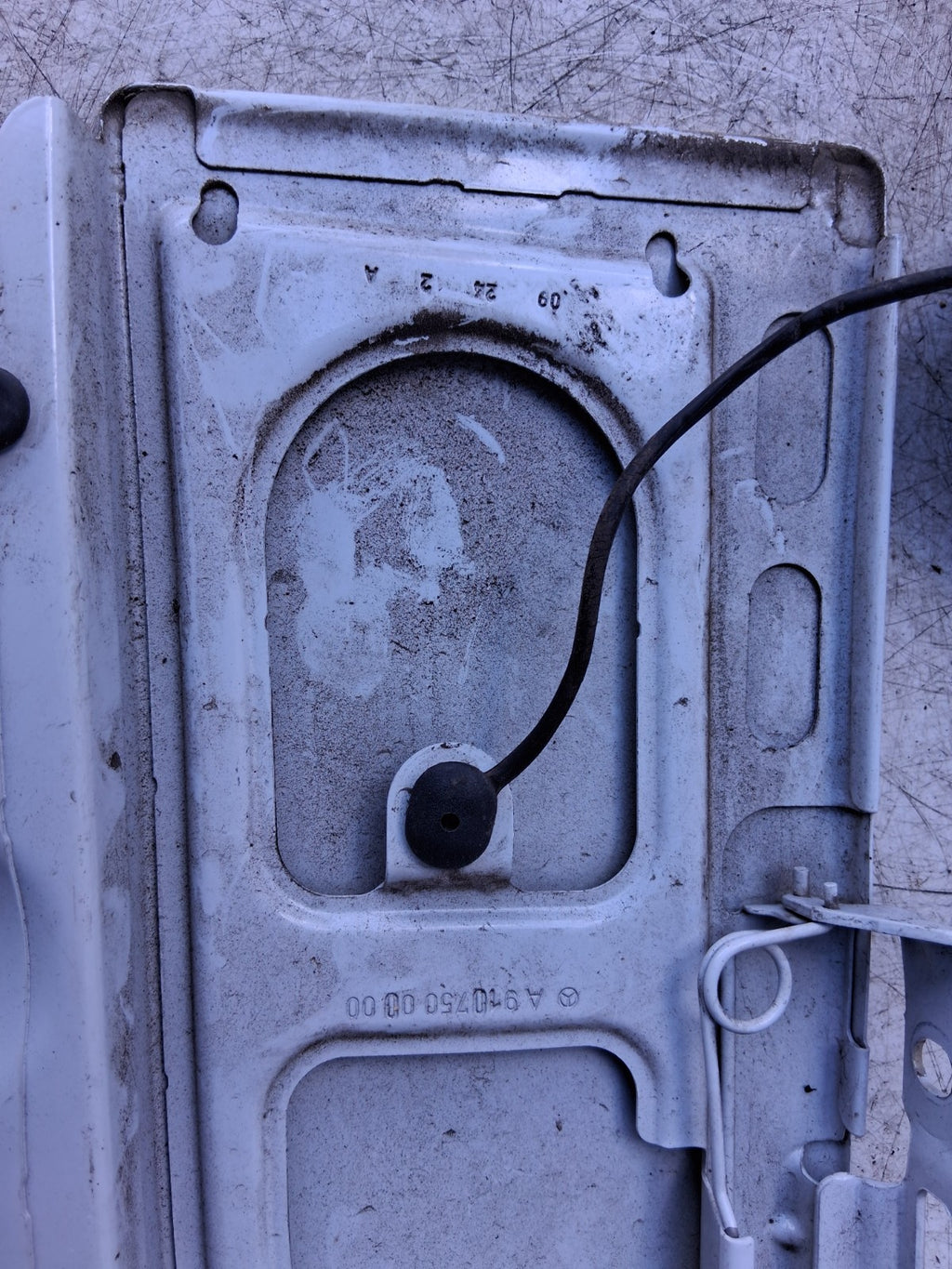 2024 MERCEDES BENZ SPRINTER W907  FUEL FILLER FLAP WHITE A9107500000