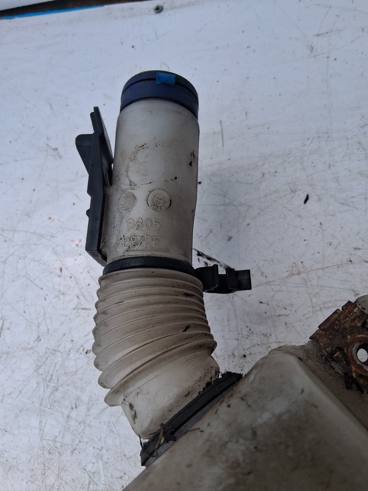 2016 PEUGEOT BOXER FRONT WINDSCREEN WASHER BOTTLE TANK B805
