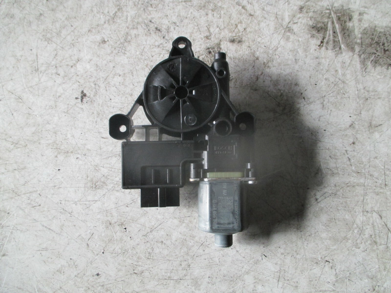 VOLKSWAGEN POLO 2019 AW OSR REAR DRIVER SIDE WINDOW REGULATOR 0130822694