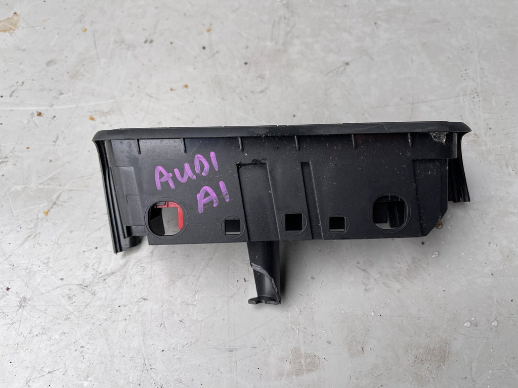 AUDI A1 HEATED SEATS SWITCH PAIR 8X0959673