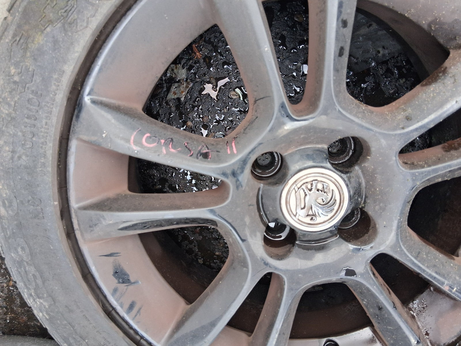 2011 VAUXHALL CORSA D 16 INCH ALLOY WHEEL WITH TYRE 195/55R16