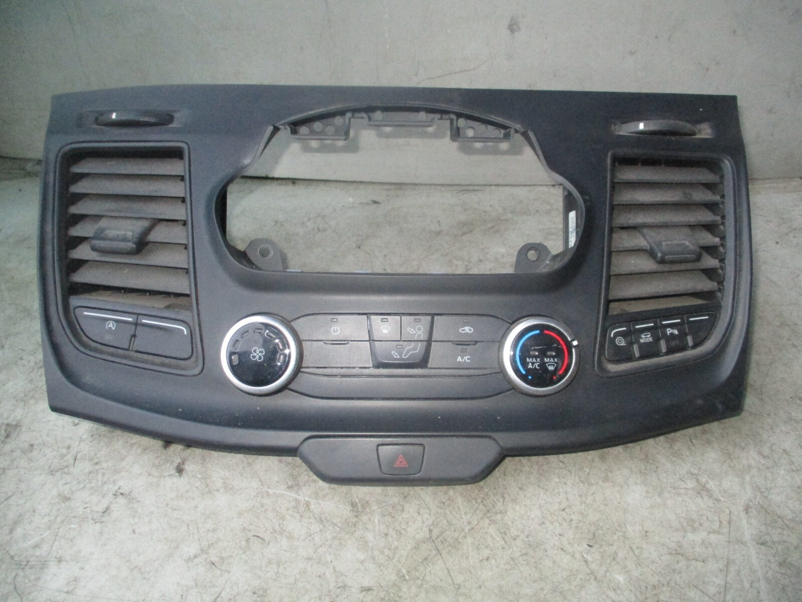 2021 FORD TRANSIT MK8 HEATER AC CLIMATE CONTROL SWITCH PANEL AIR VENTS