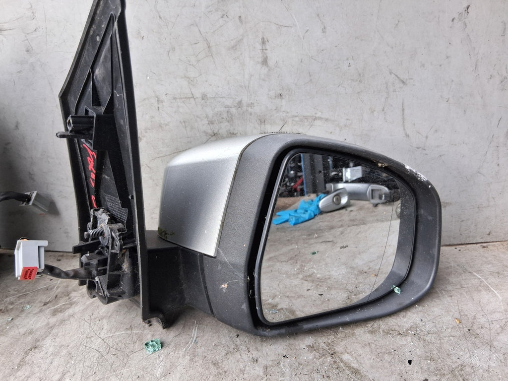 FORD FOCUS MK2 2008 OSF DRIVER SIDE FRONT RIGHT ELECTRIC WING MIRROR 9024440