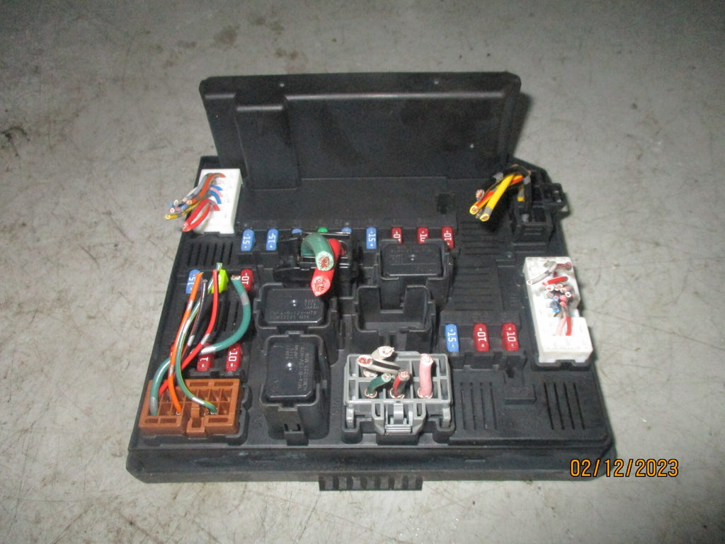 NISSAN QASHQAI J10 2009 UNDER BONNET FUSE BOX CONTROL MODULE 284B7JD00B