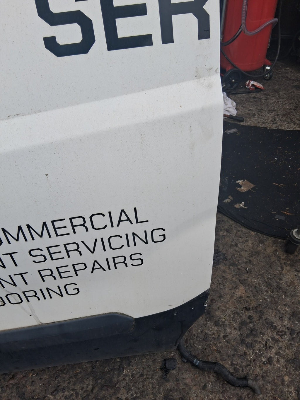 2013 FIAT DOBLO MK2 NS PASSENGER SIDE LEFT COMPLETE SLIDIND DOOR WHITE
